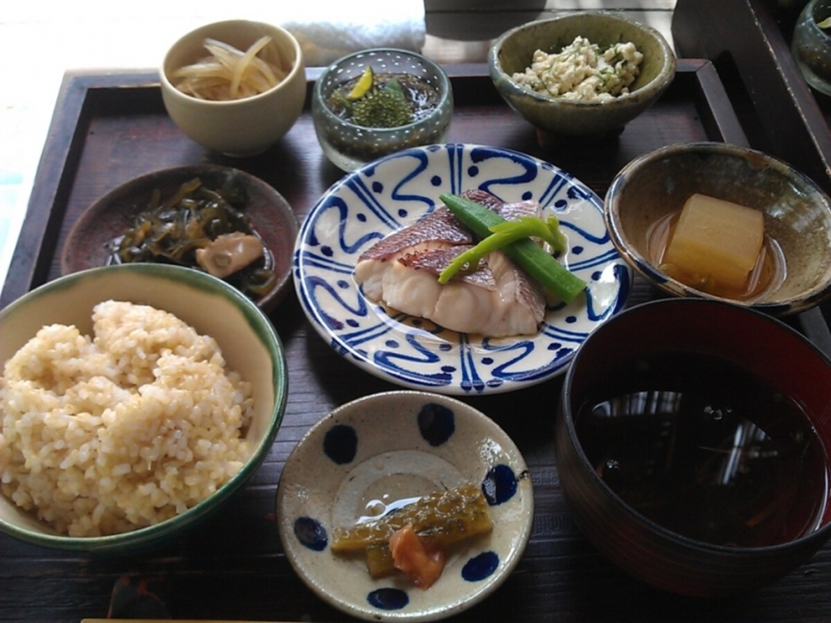 古民家カフェ「てぃーあんだ」