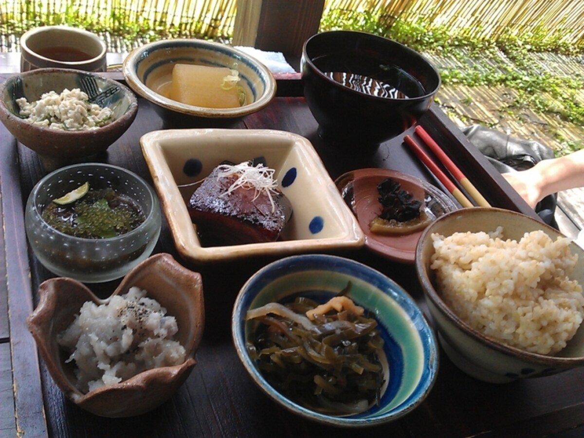 古民家カフェ「てぃーあんだ」