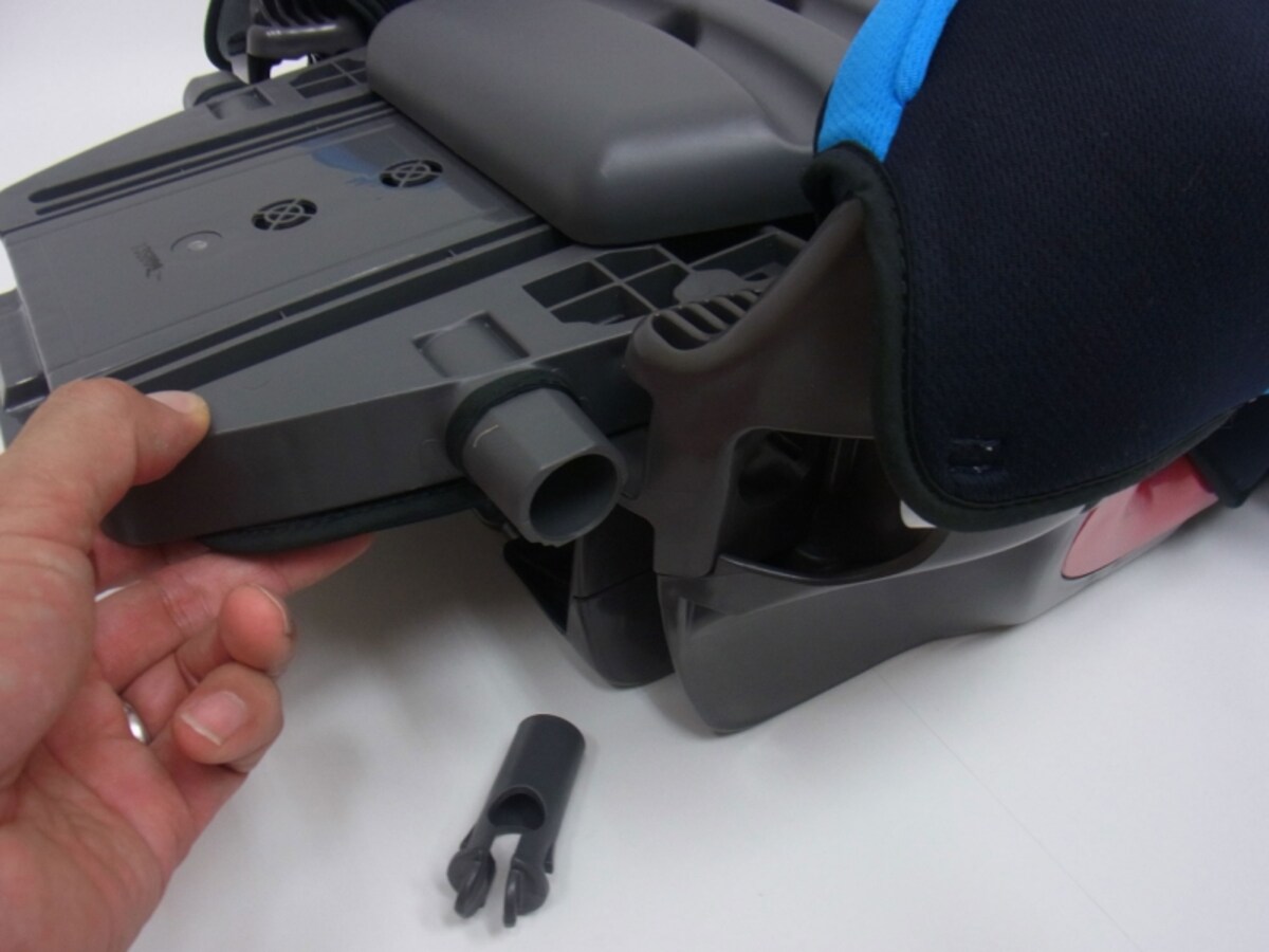 カバーの洗濯時は、座面から背もたれを外します。座面だけでの使用は不可です。