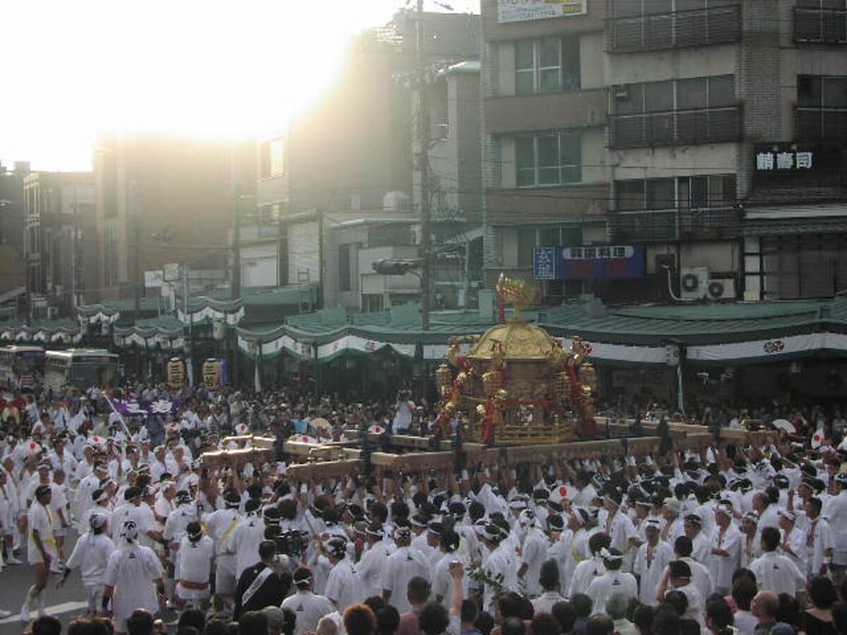 祇園祭　神幸祭の神輿