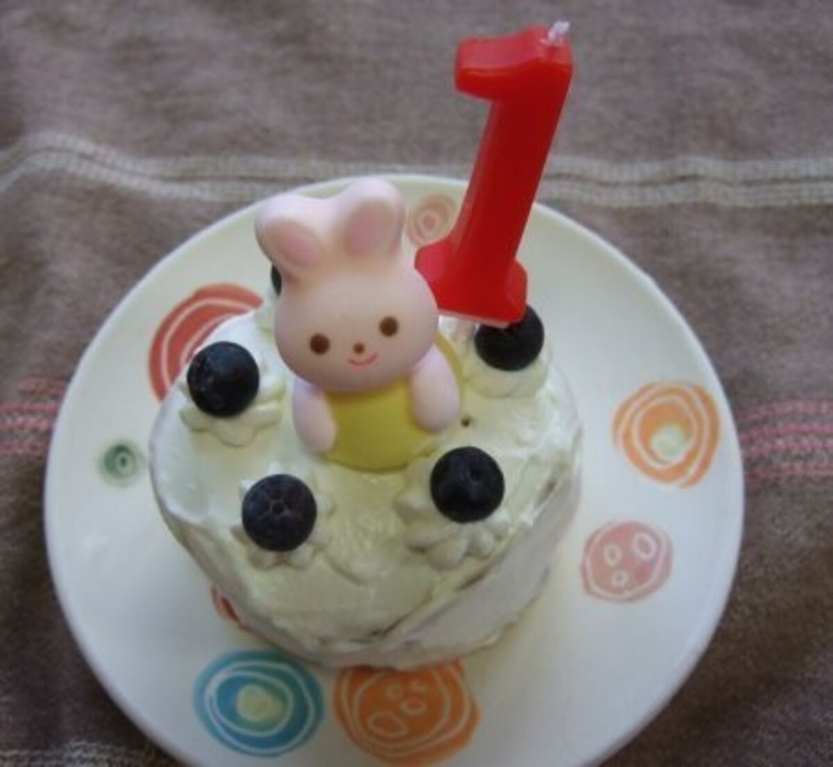 1歳のお祝いのミニケーキ