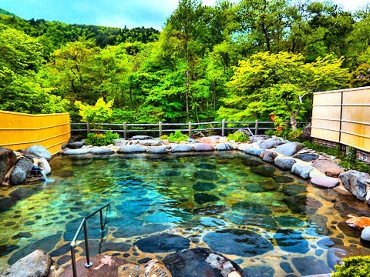 「山の神温泉 優香苑」