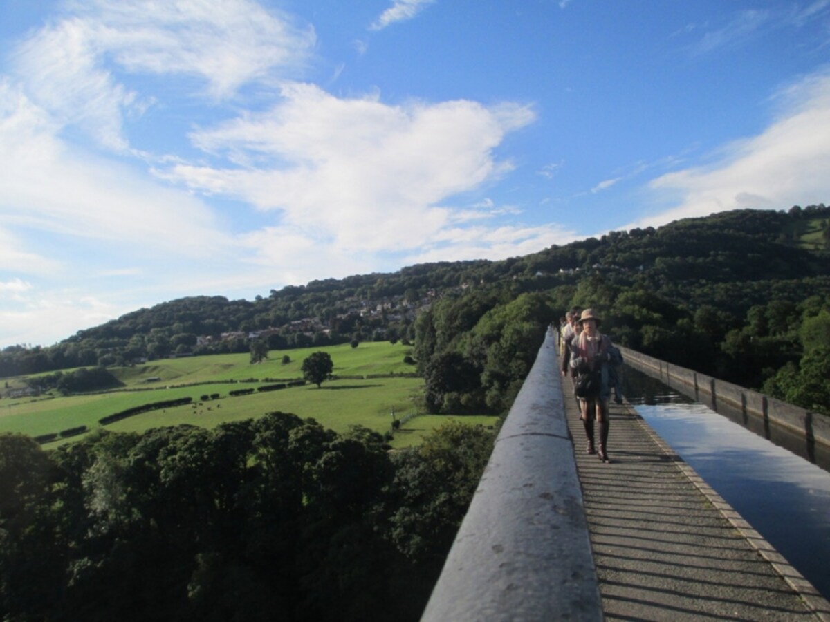 イギリス「ポントカサルテ水道橋」