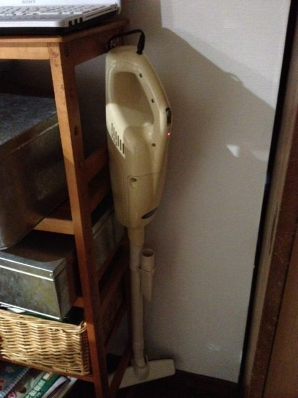 掃除機の引っ掛け収納　