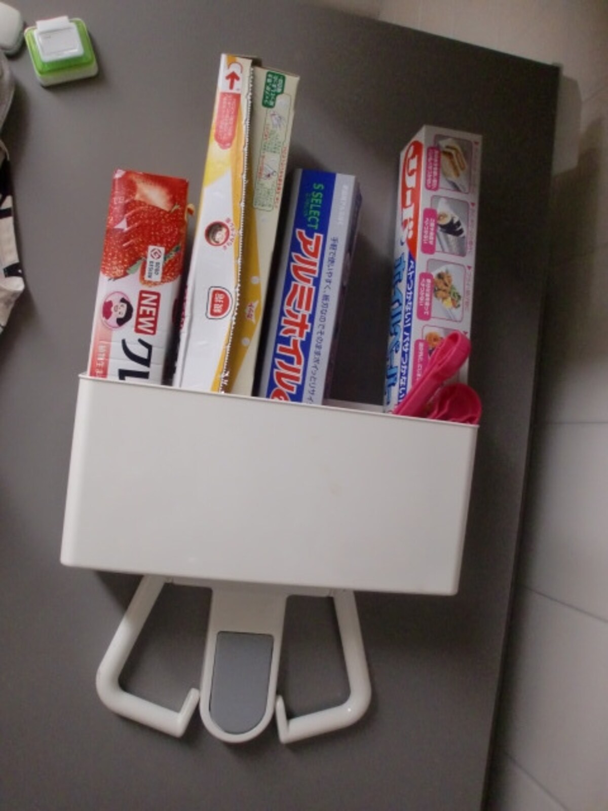 ポケット＆ロールペーパーホルダー