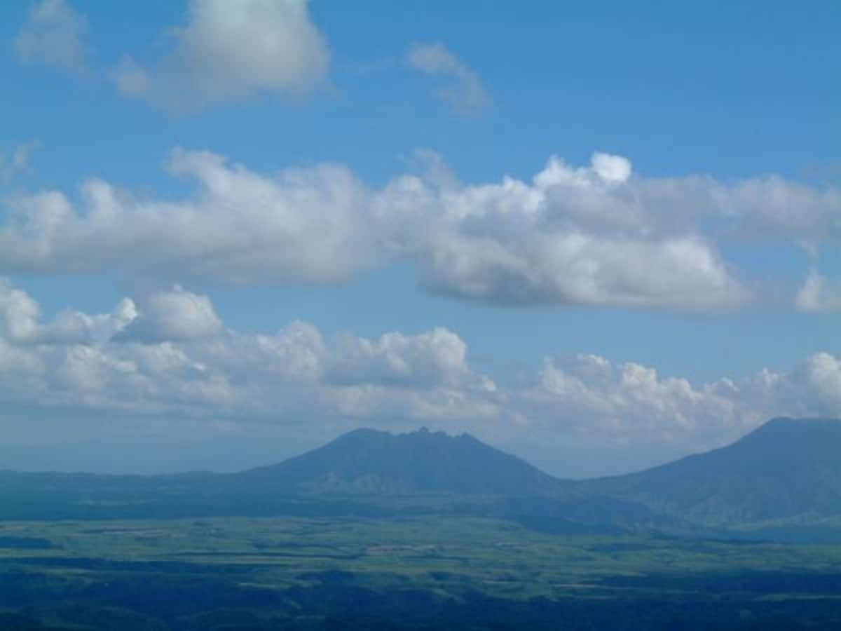 やまなみハイウェイから眺める阿蘇五岳