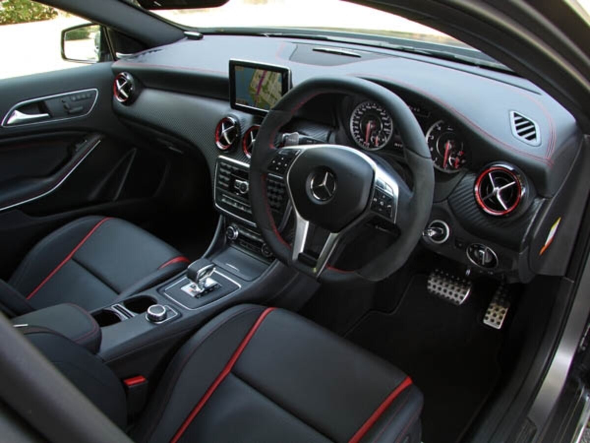M・ベンツA45AMG4マチック