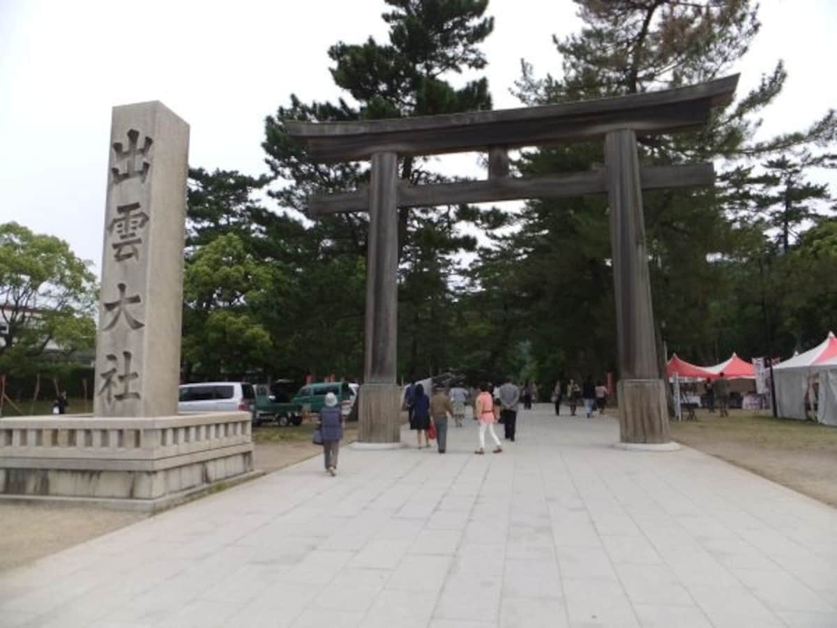 出雲大社(2)/勢溜にある木製の鳥居