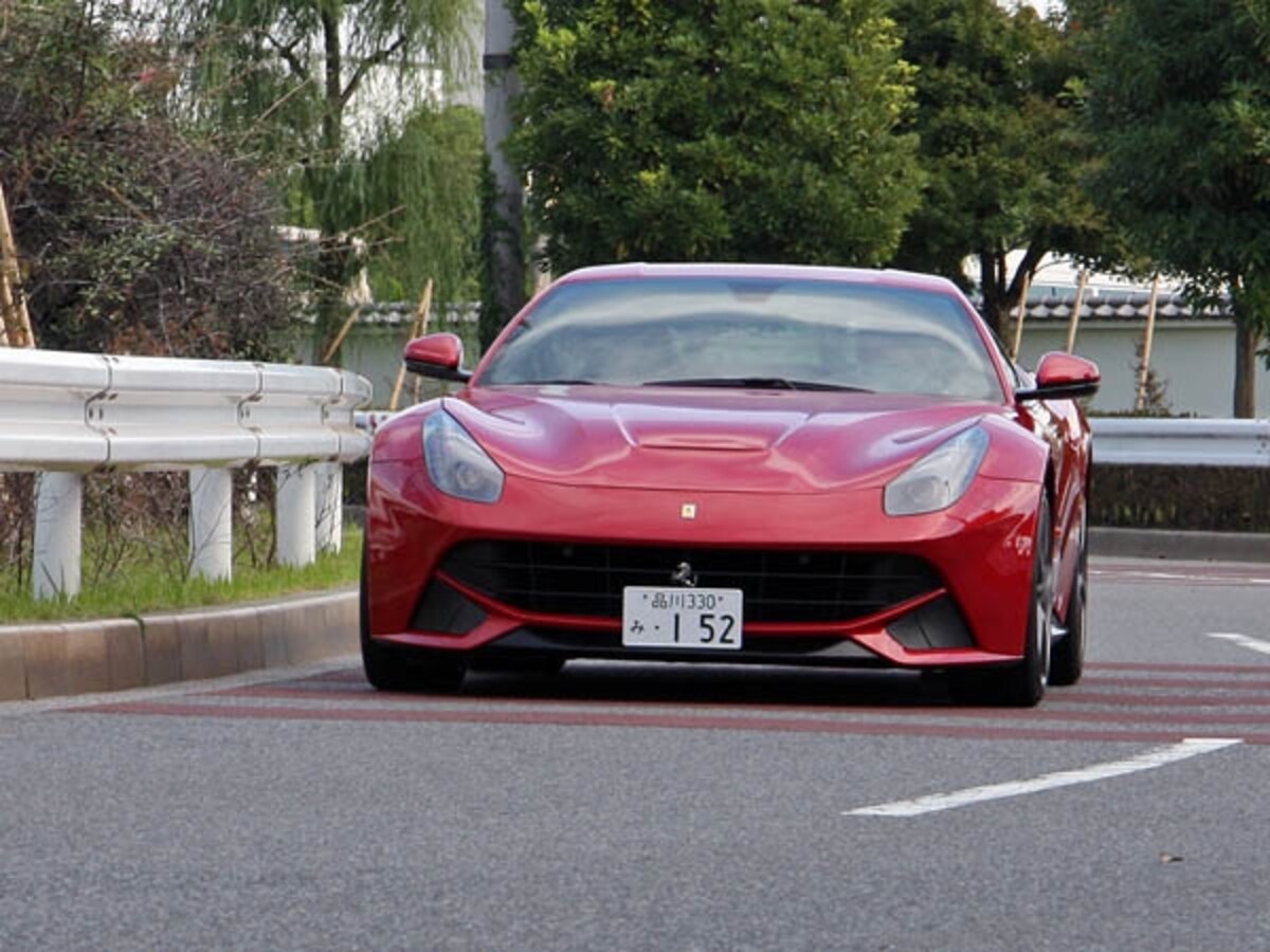 フェラーリF12ベルリネッタ