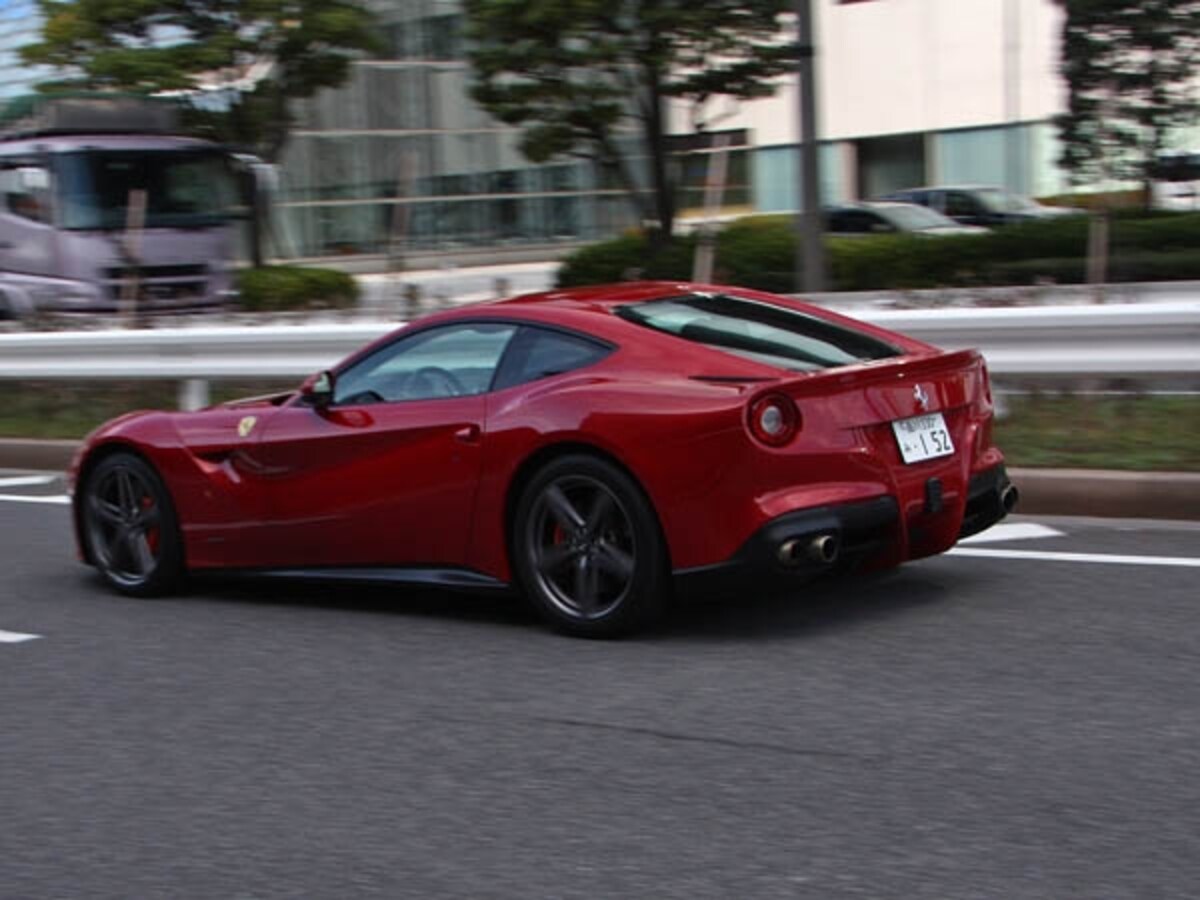 フェラーリF12ベルリネッタ
