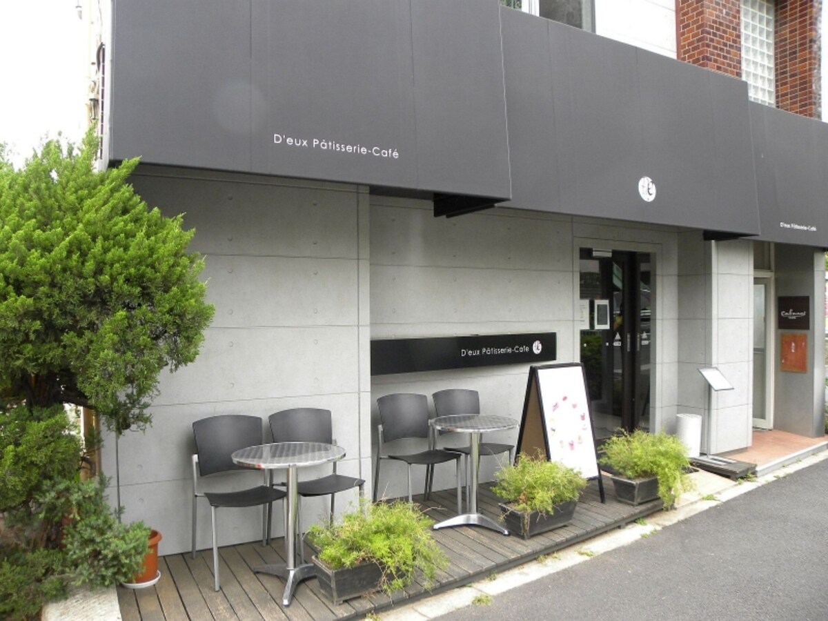 「ドゥーパティスリーカフェ」の店舗外観