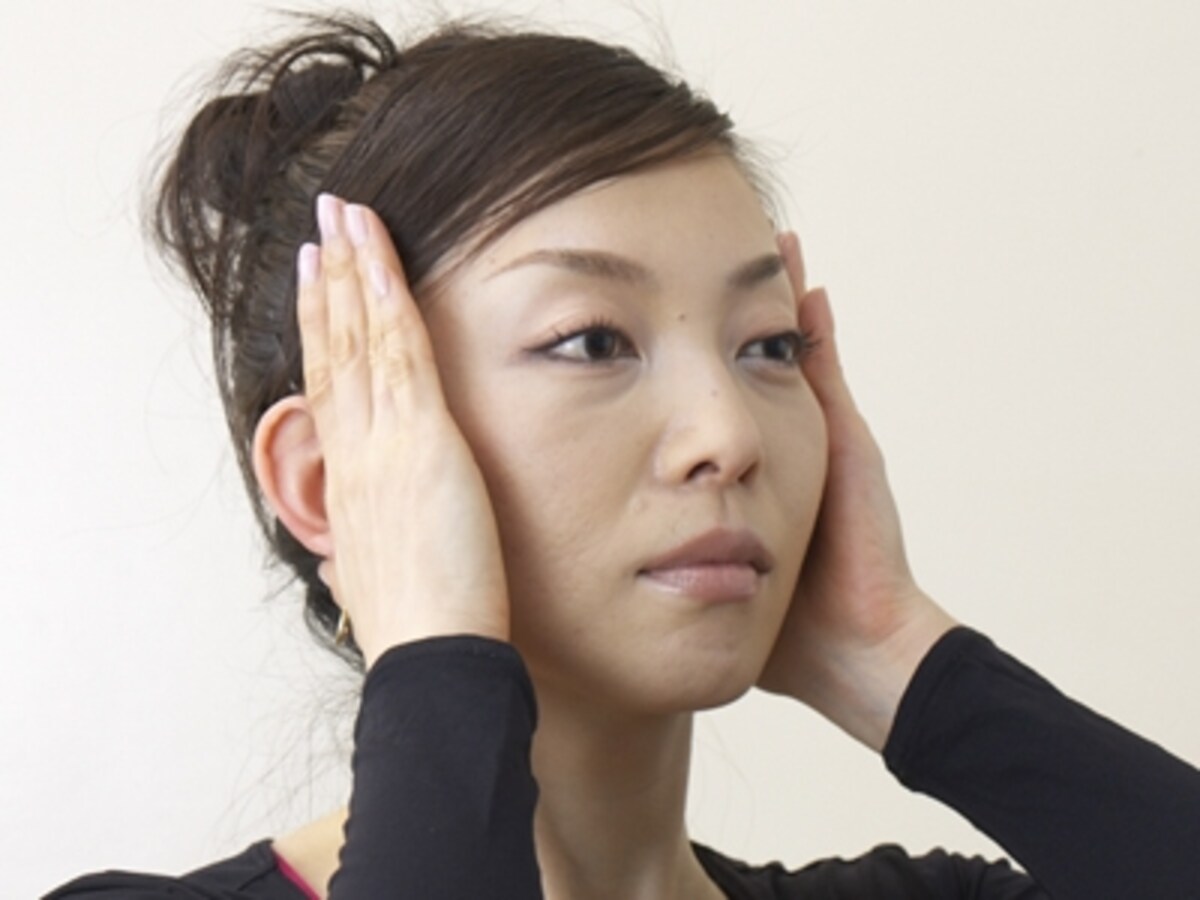 手のひらを密着させて