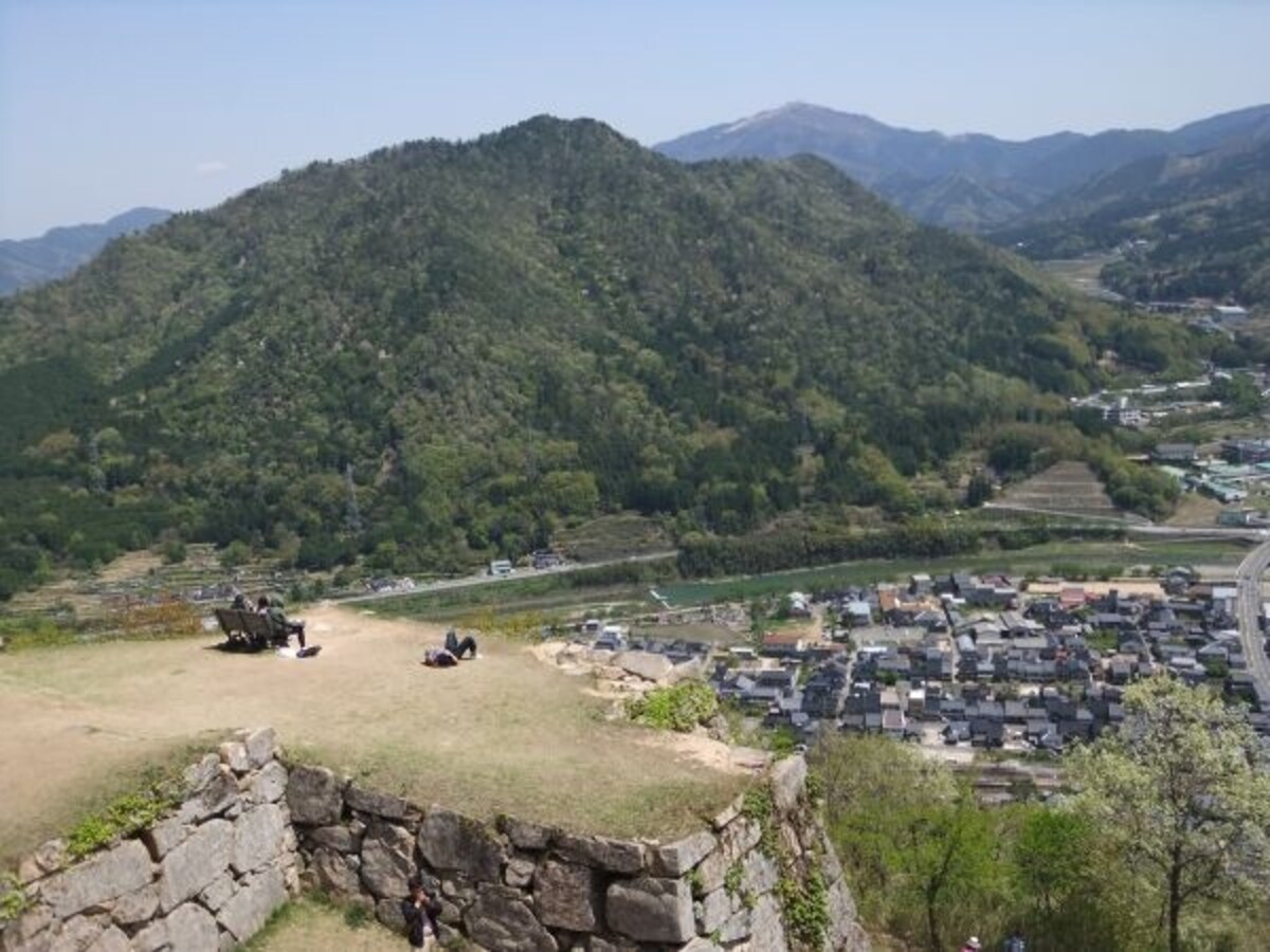 竹田城跡（6）／北千畳から竹田の街と円山川を見下ろす