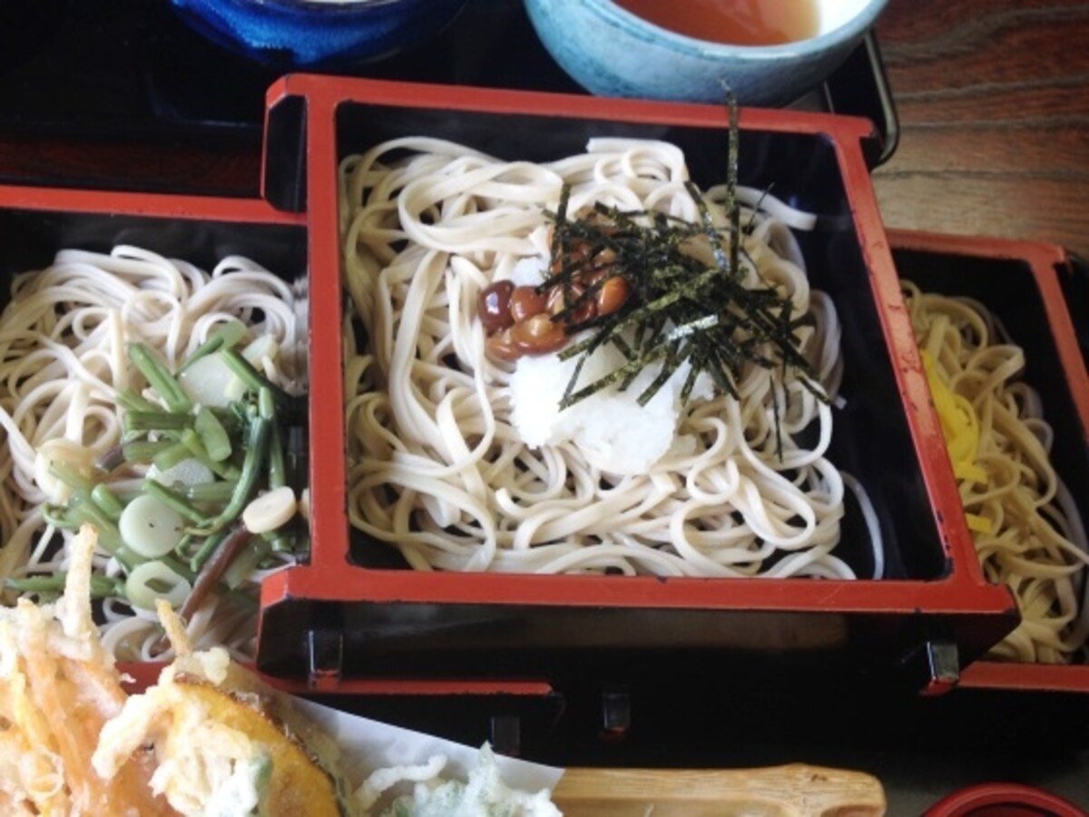 名物料理の1つ「むさしの」の3種のそば