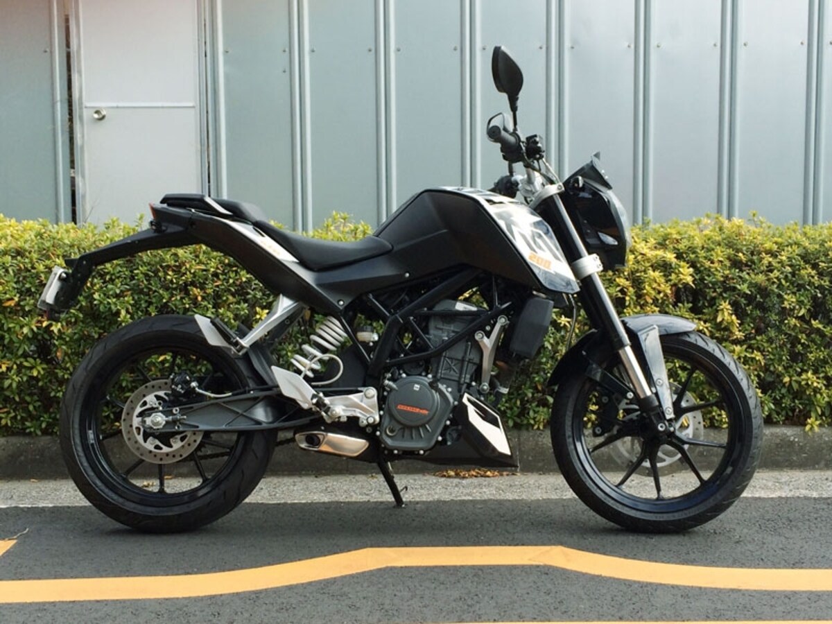 KTM 200DUKE サイドビュー