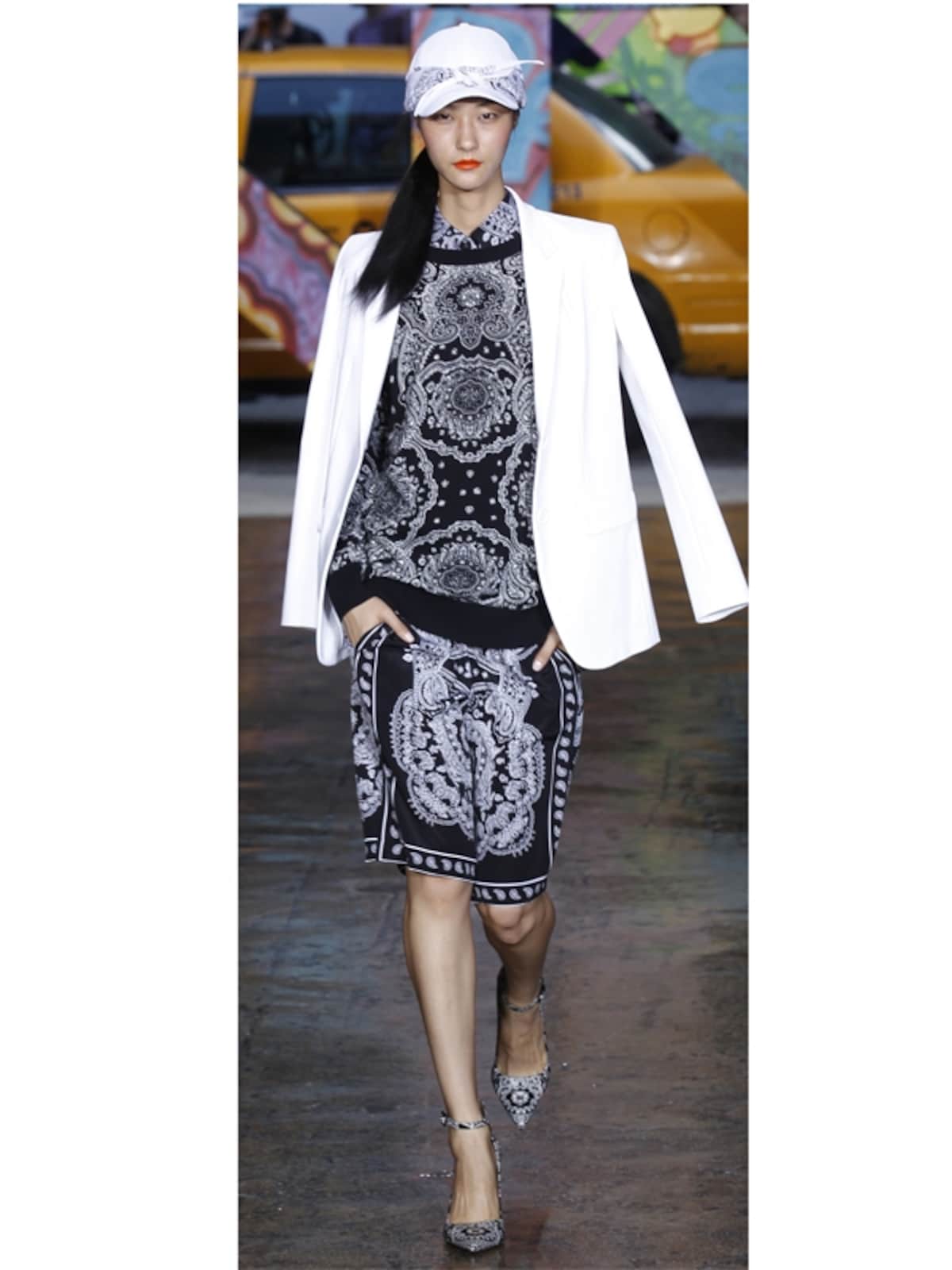 DKNY 