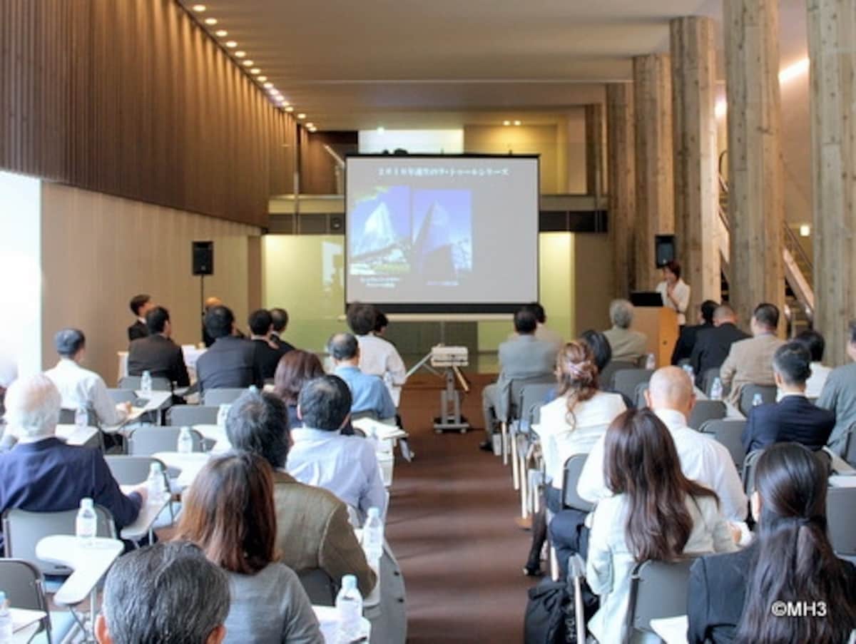 記者発表会の様子（住友不動産の現場）