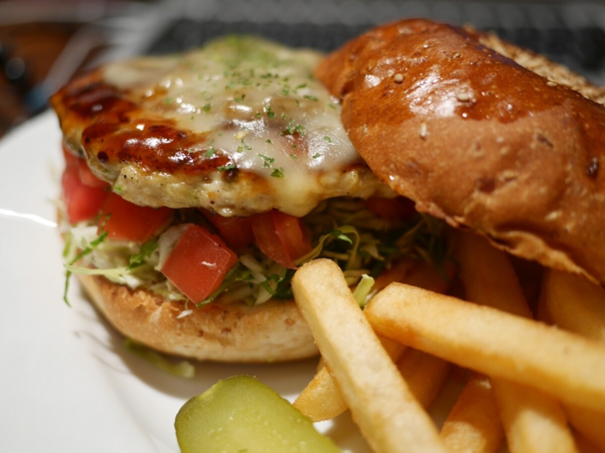 チーズつくねバーガー（SASA）