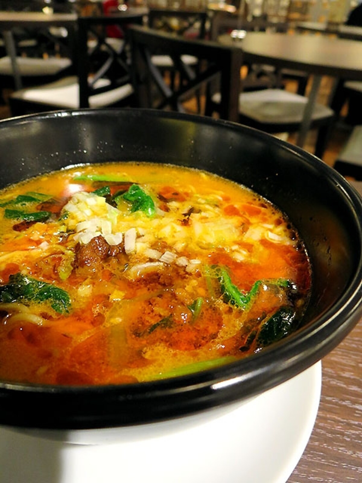 甜點菜楼 坦々麺