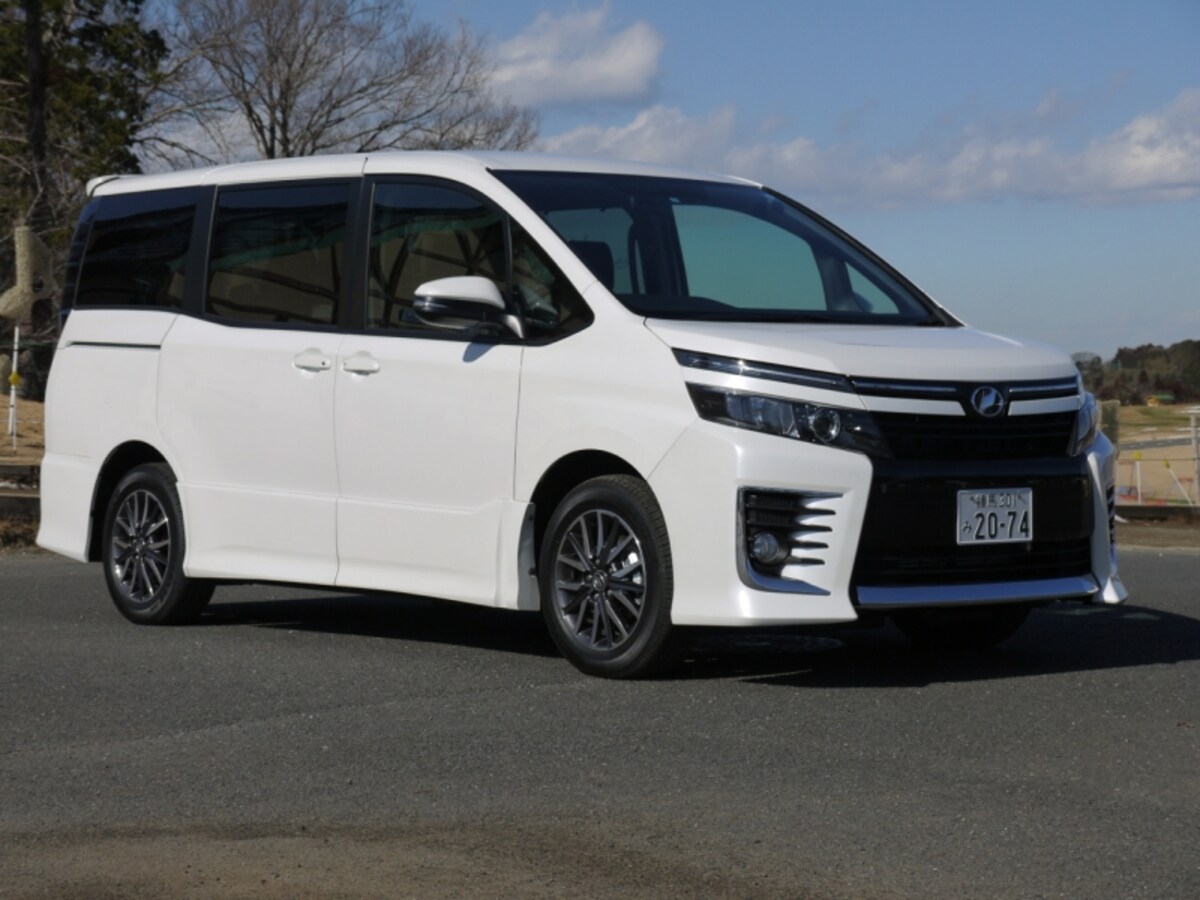トヨタ・ヴォクシー・フロント