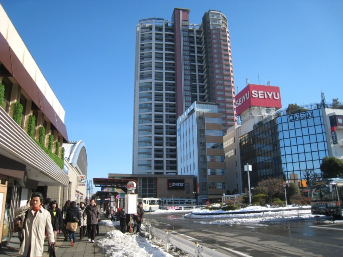 駅前のタワー