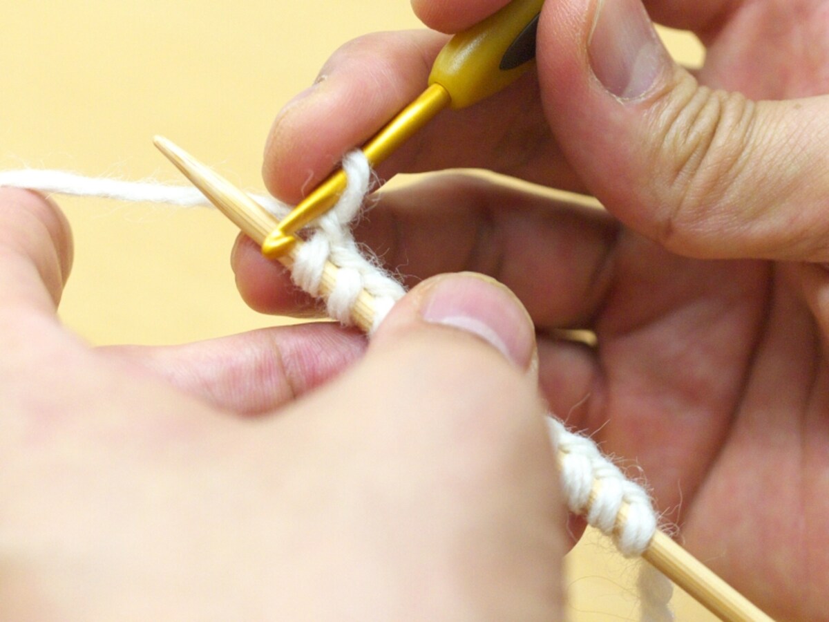 作り目を22目編む