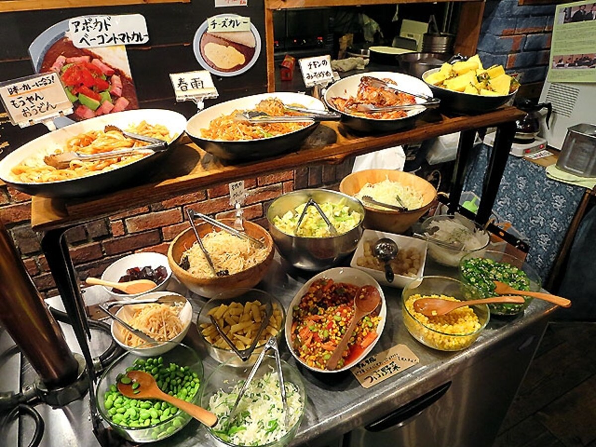 もうやんカレー池 サイドメニューのブッフェ台