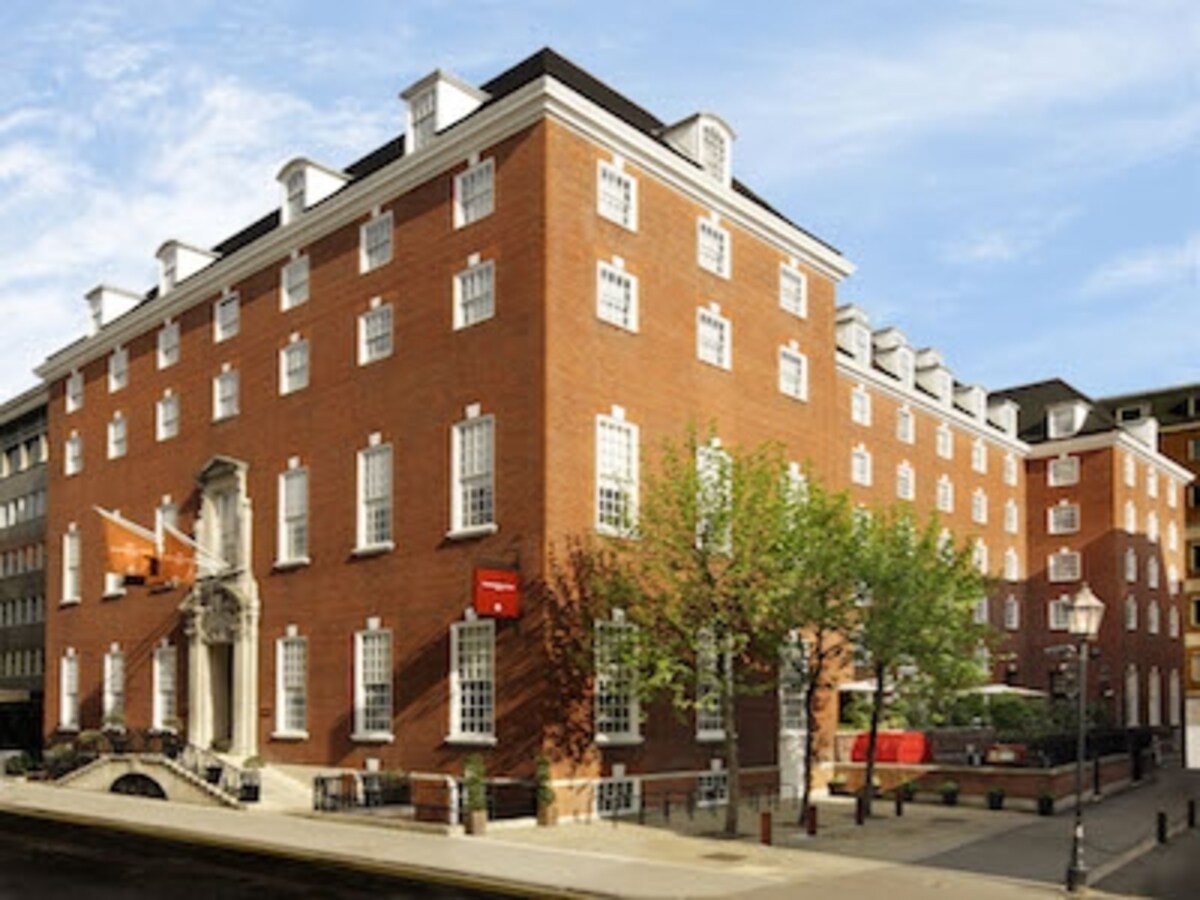 bloomsbury exterior
