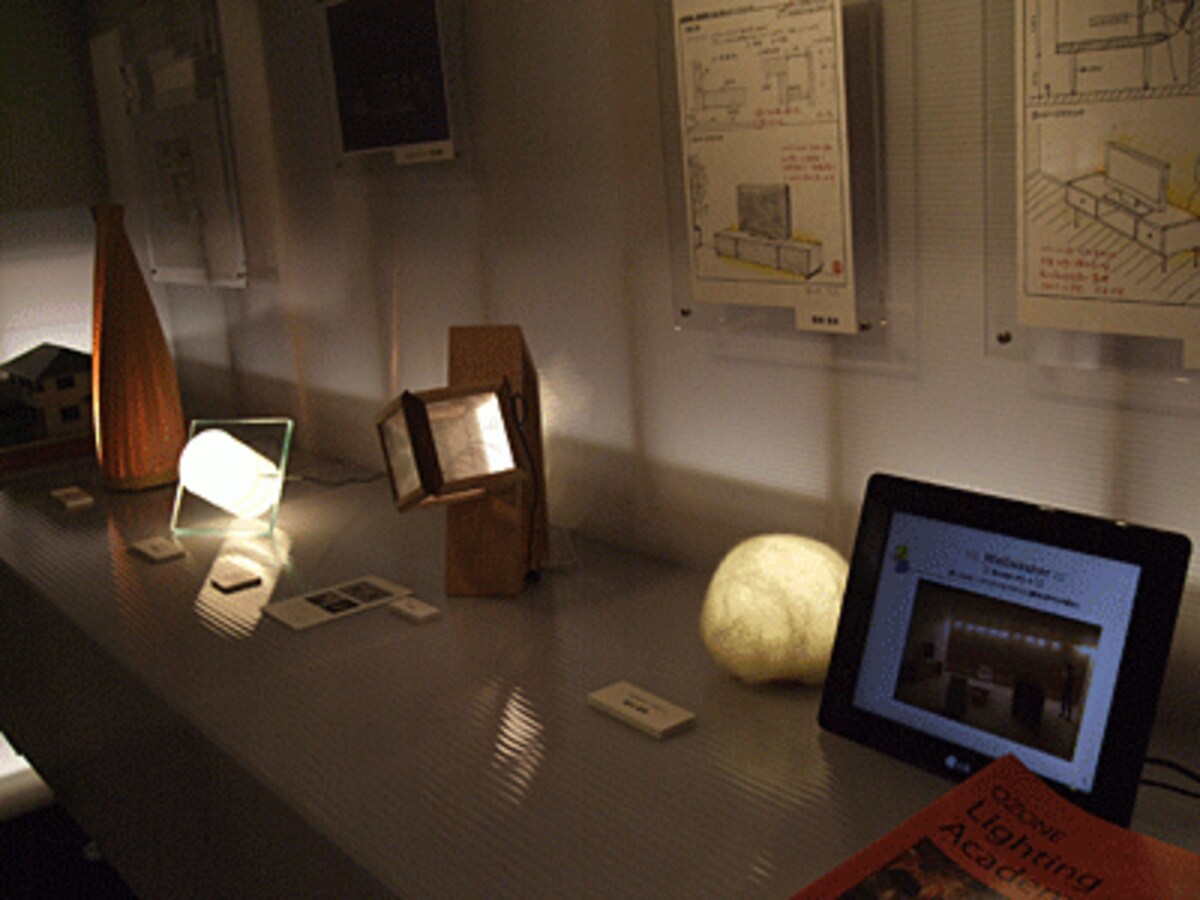 照明模型などの展示
