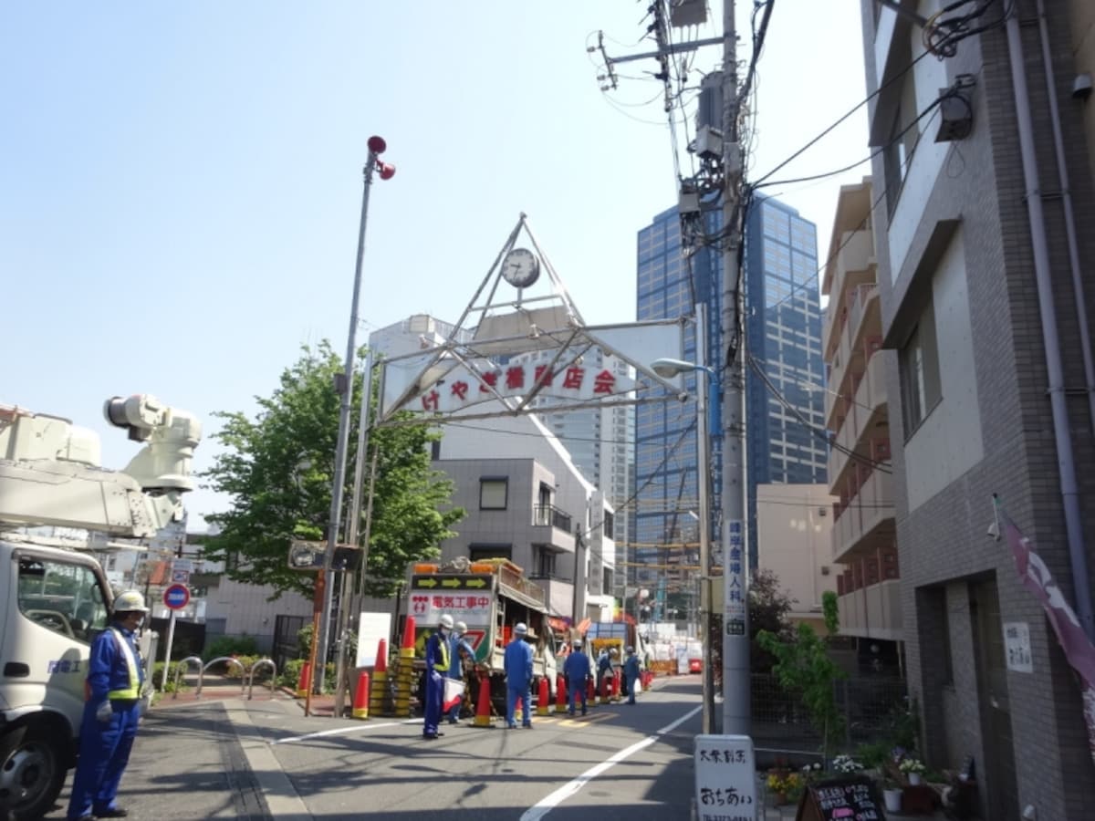 周辺の建物はほぼ撤去されていた。