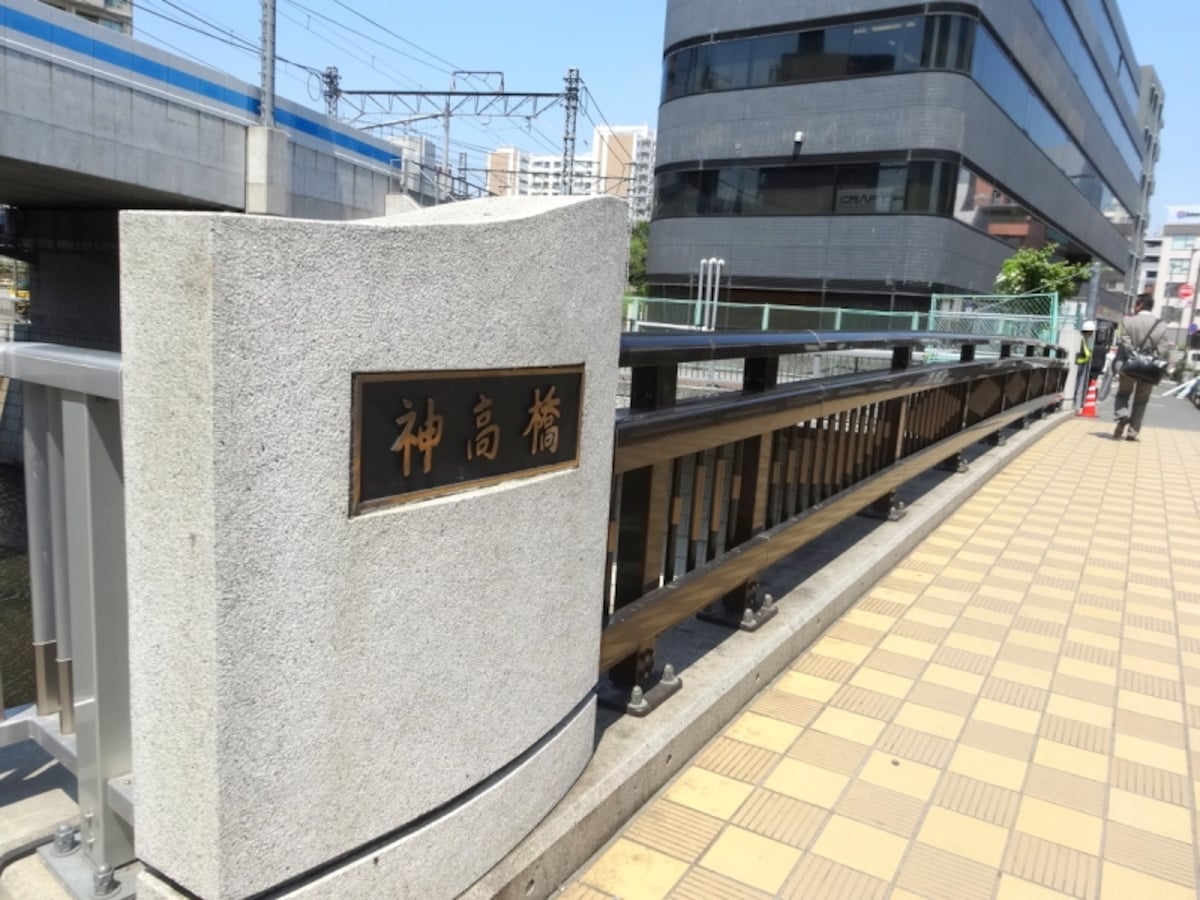散歩道はここから再開する