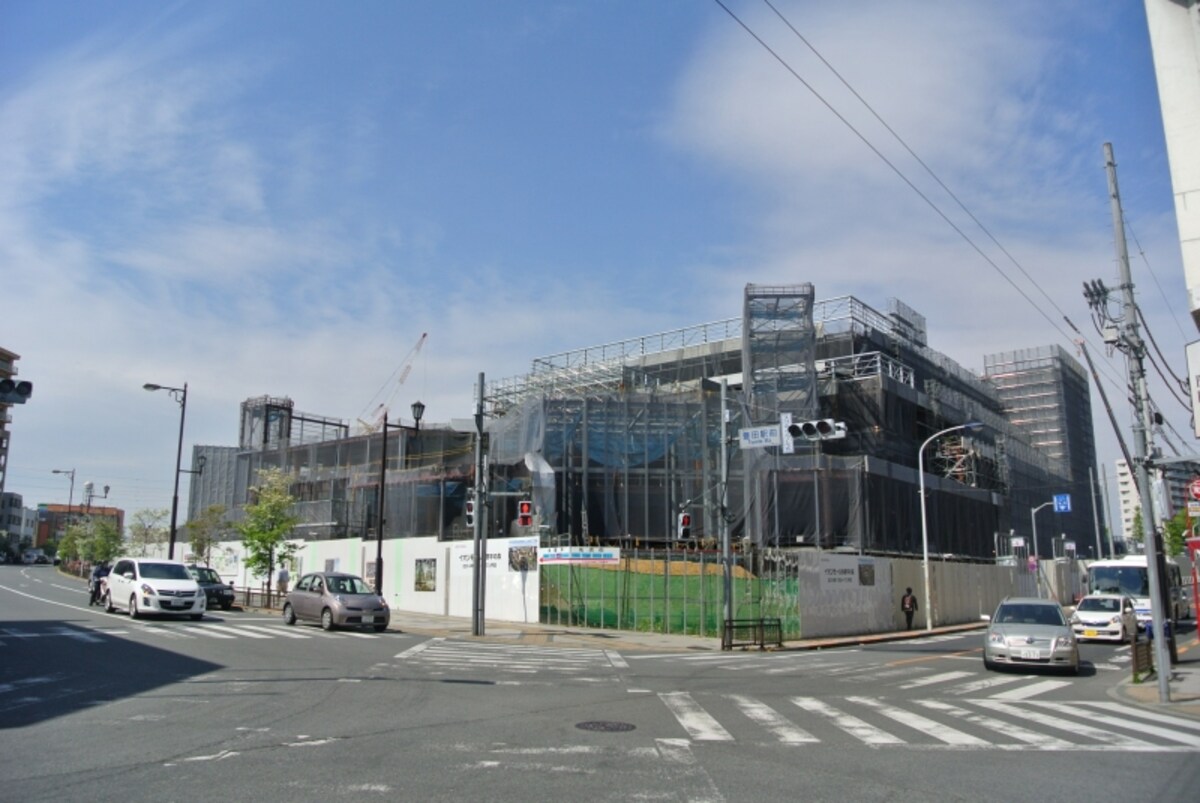 建設中の大型商業施設「イオンモール多摩平の森」