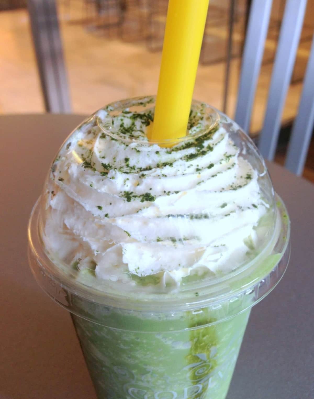 ふわふわのホイップが抹茶のスイーツのよう