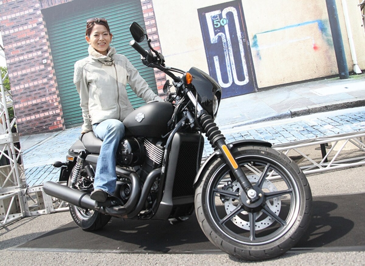 ハーレーに乗るスポーツライター松原 渓さんも好感触のよう