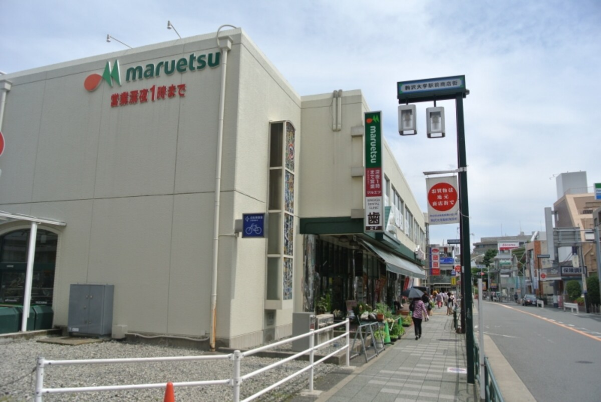 自由通りの街並み