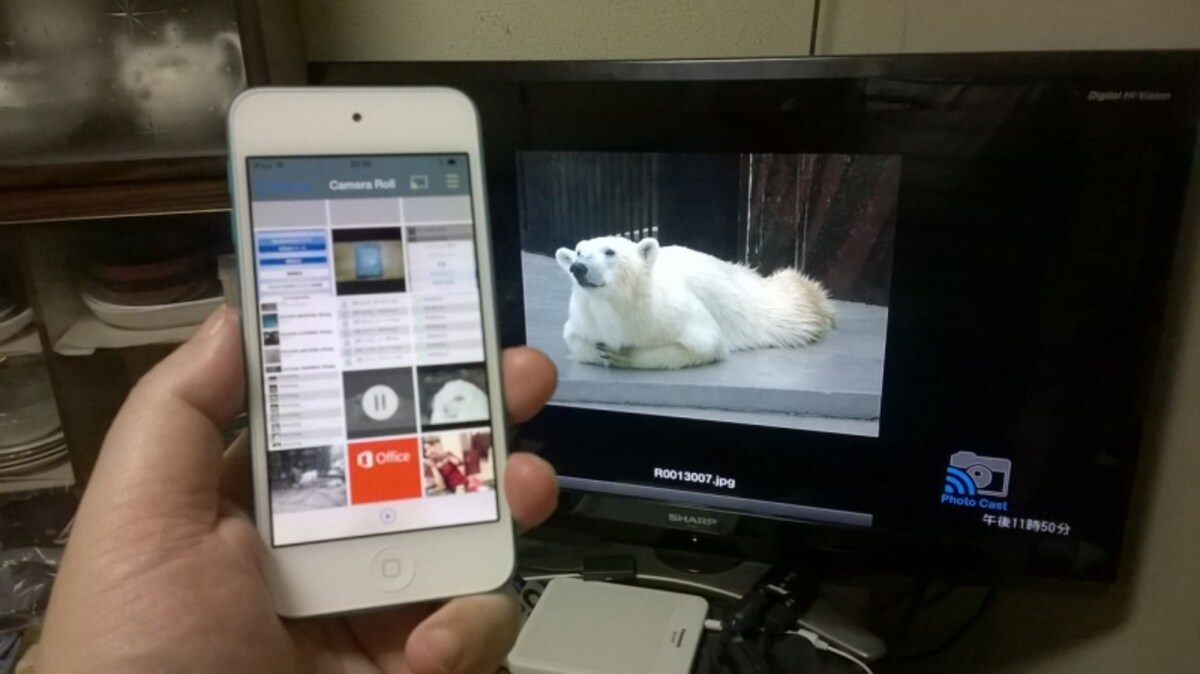 テレビに選んだ、写真、動画が表示される　iPad Touch