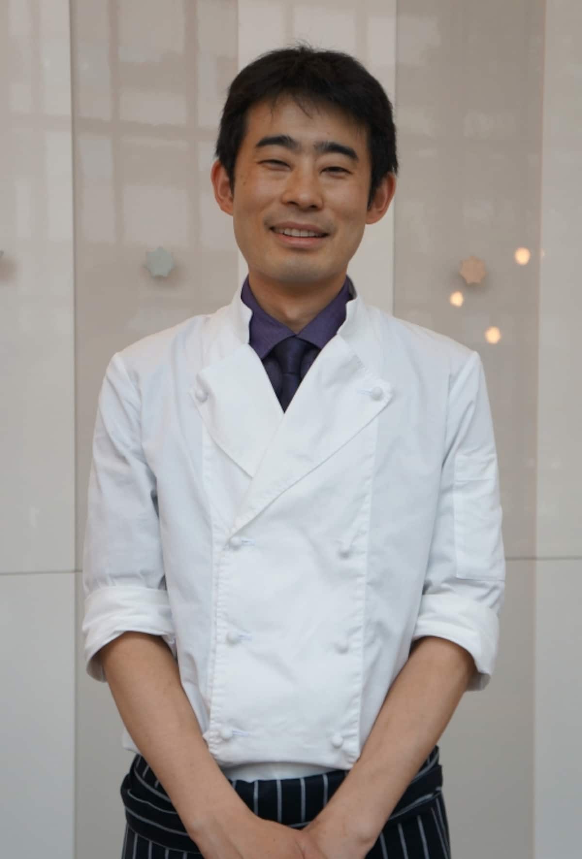  シェフ　パティシエ　岡崎 正輝氏