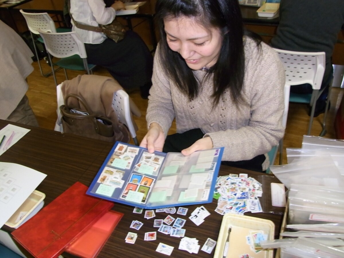 切手女子