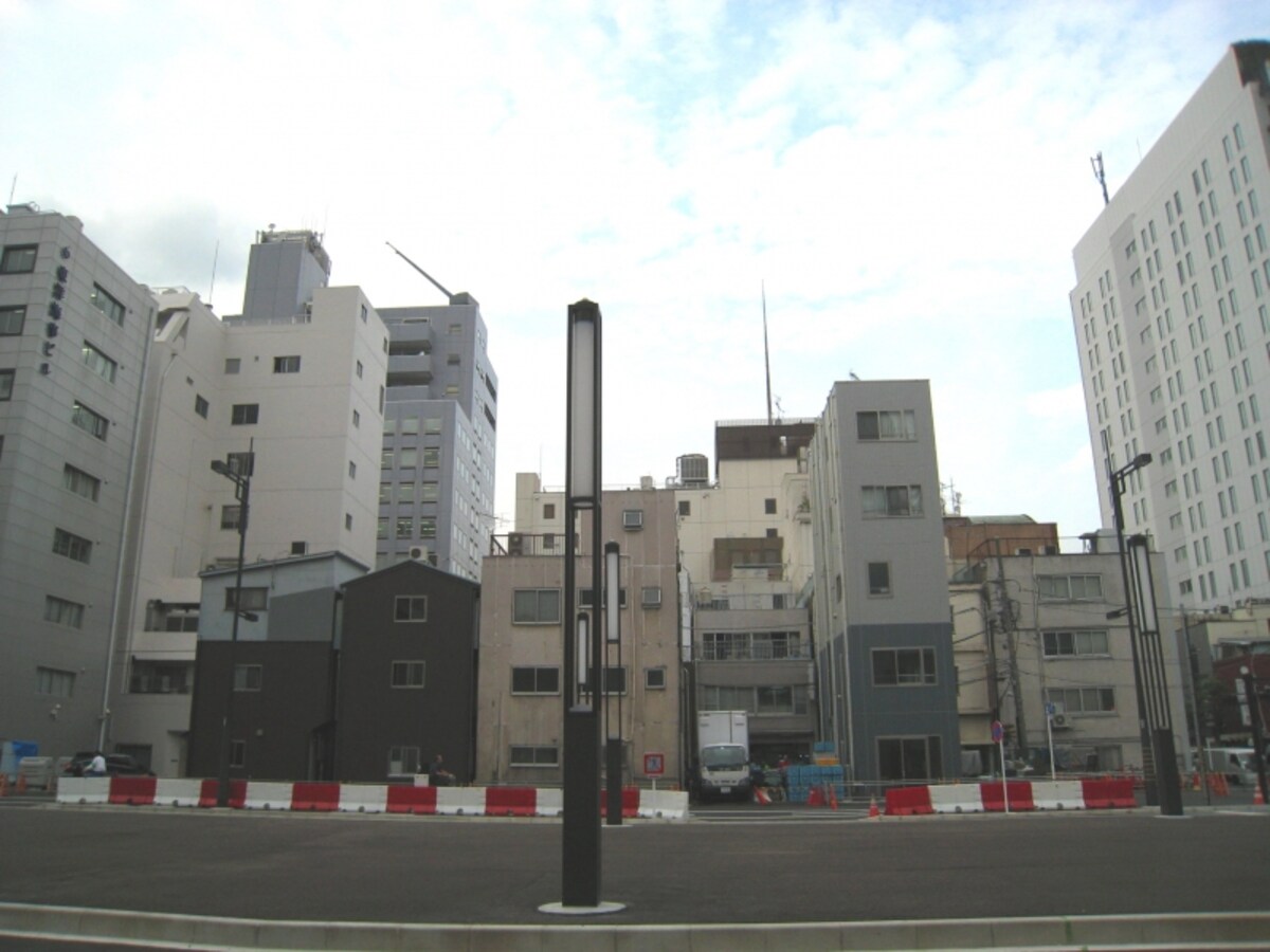 大小のビル