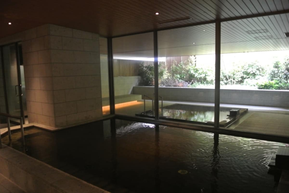 天然温泉をひいた大浴場