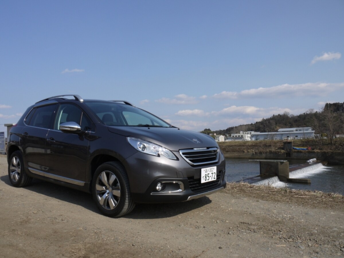 プジョー2008