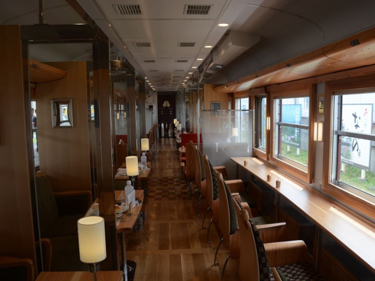 2号車車内