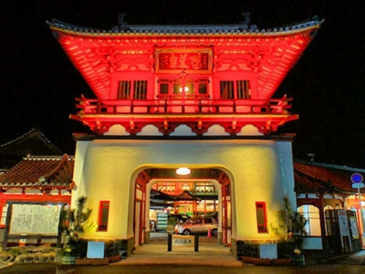 武雄温泉楼門