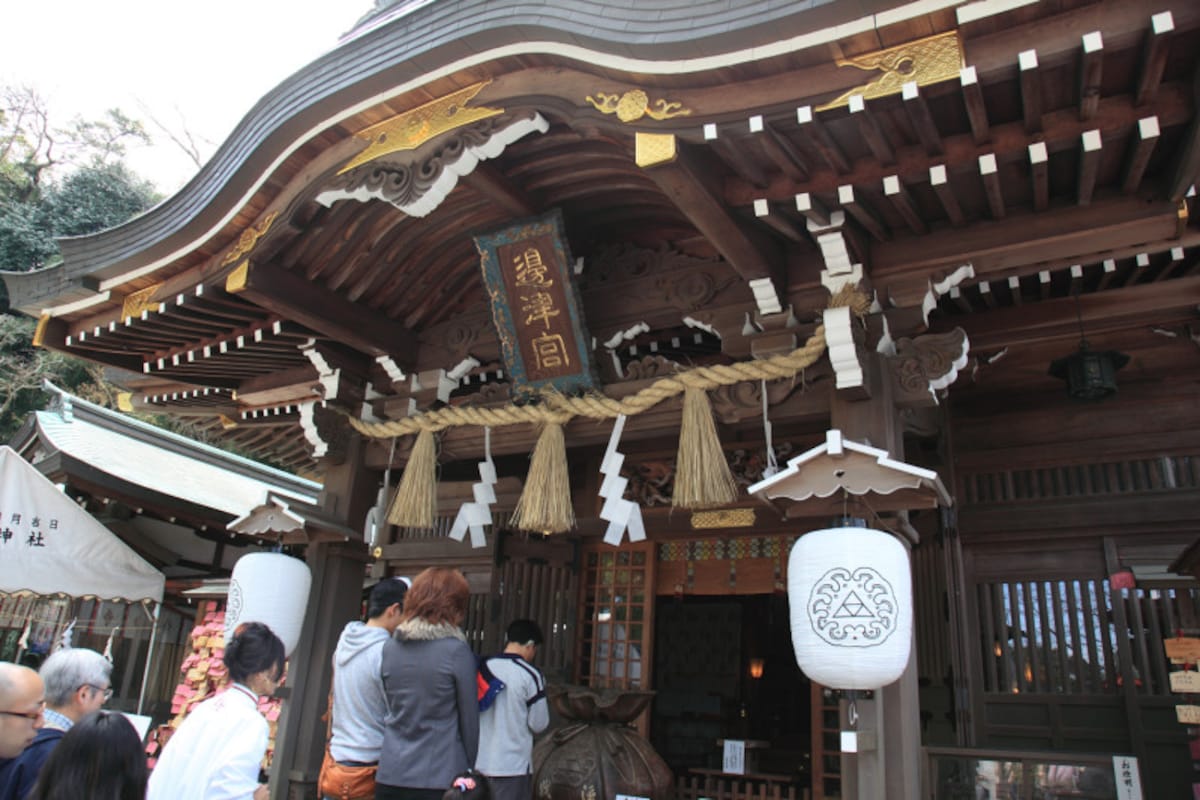 江島神社辺津宮(写真提供：藤沢市観光協会)