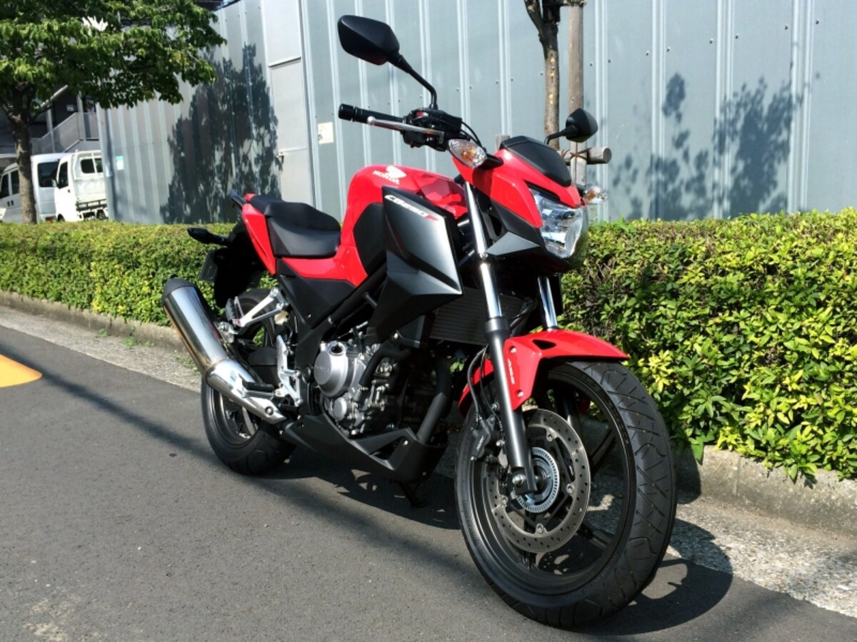 CB250Fフロントビュー