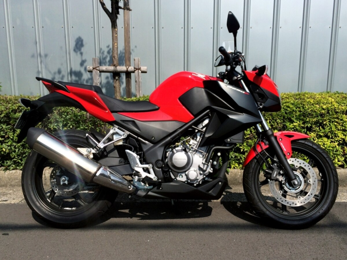 CB250F サイドビュー