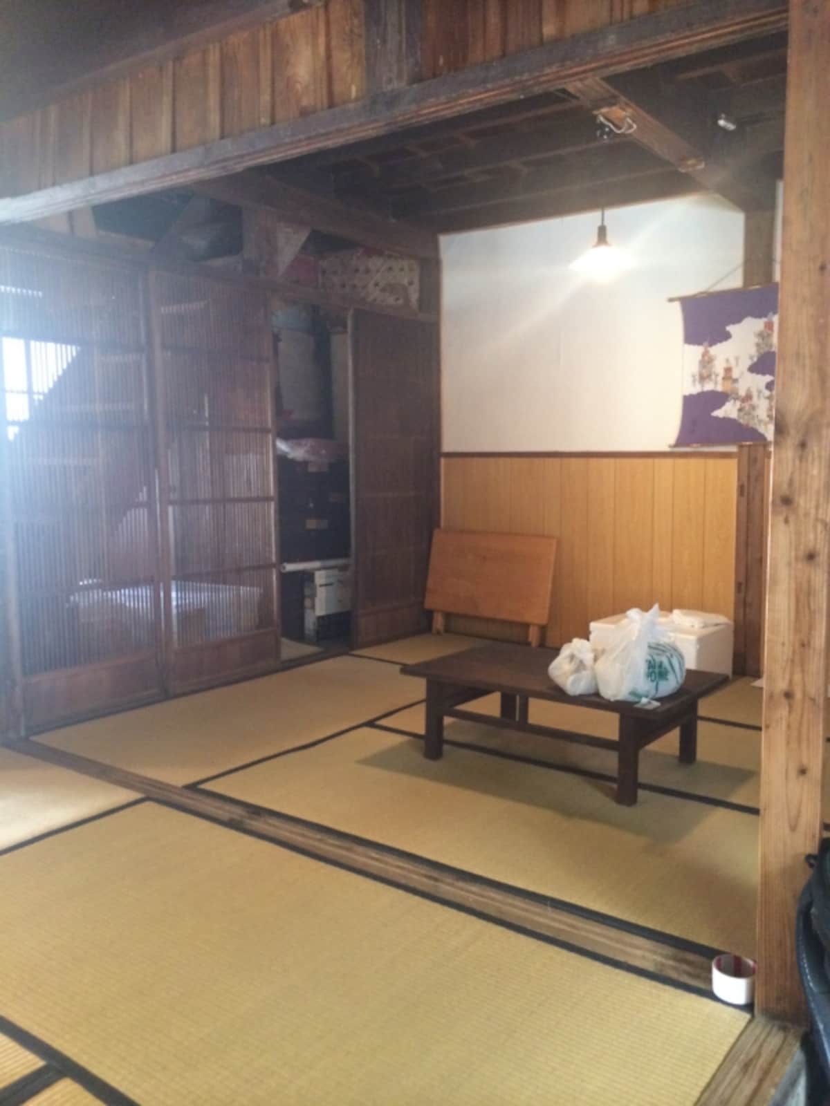 織物市場、長屋の中はこんなふう。