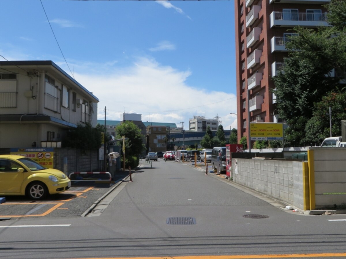 駐車場、空き地