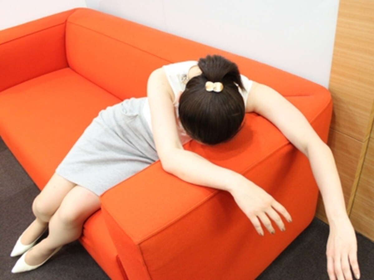 ハリは回復したものの、にきびや肌のテカリが気になりテンションがた落ち