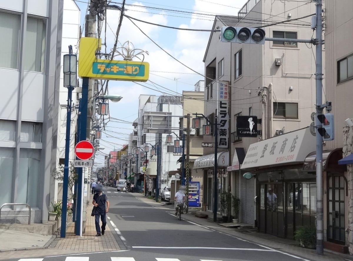 なんだかわくわくするアーチだ